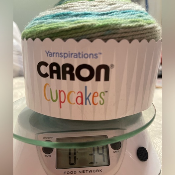 2 Skeins Caron Cupcakes Retired Self-Striping Yarn - Picture 5 of 5